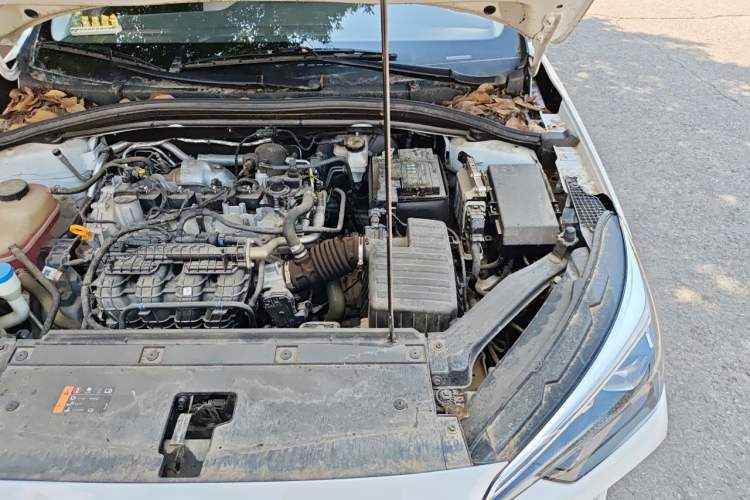 Used Roewe i5 2023 1.5L Manual Comfort Edition