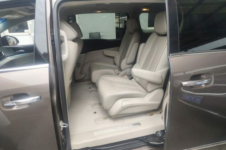 Used Buick GL8 2021 Land Cruiser Executive 652T Premium Model