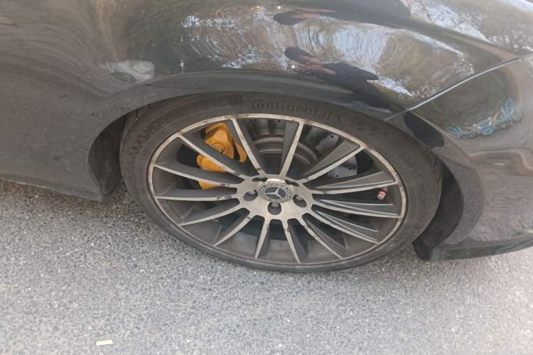 Used Mercedes-Benz CLS 2013 CLS 350 Shooting Brake Fashion Edition Right Front Wheel Hub