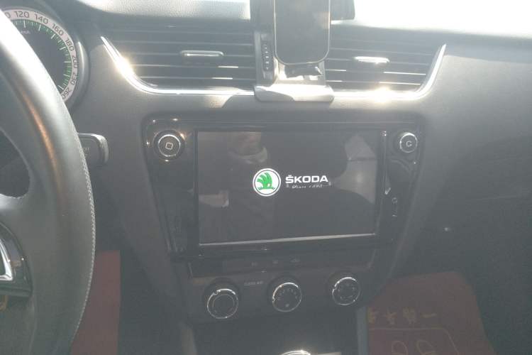 Used Skoda Octavia 2018 1.6L Automatic Luxury Edition