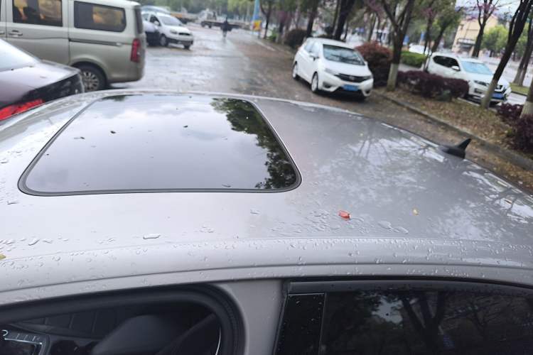 Used Volkswagen Bora 2023 200TSI DSG Enjoyment Edition Roof