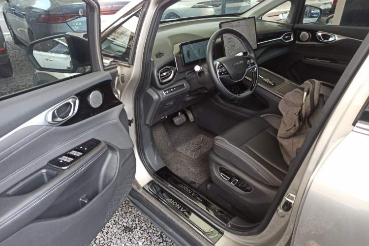 Used AION V 2024 Plus 70 Star Edition Lithium Iron Phosphate
