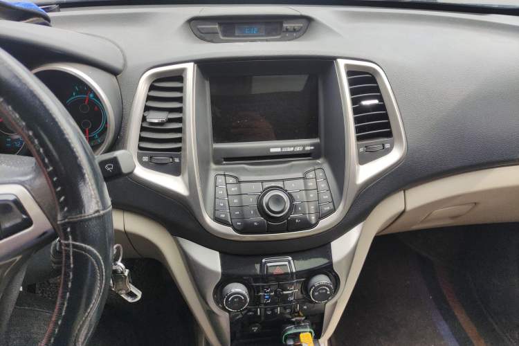 Used Changan Eado 2013 1.6L Manual Luxury Model China V Standard