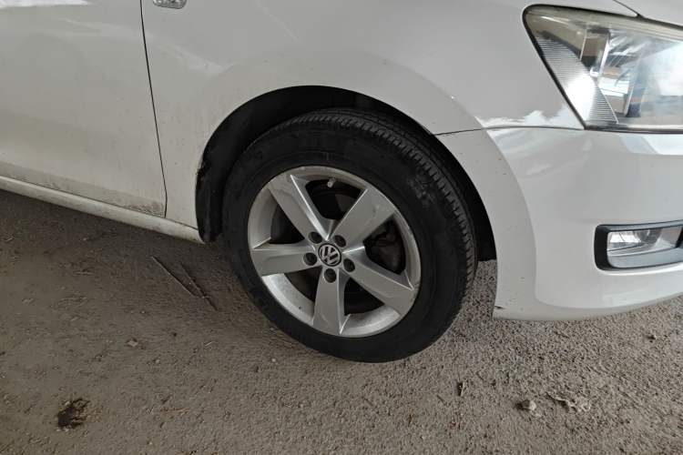 Used Volkswagen Santana 2013 1.6L Manual Comfort Edition
