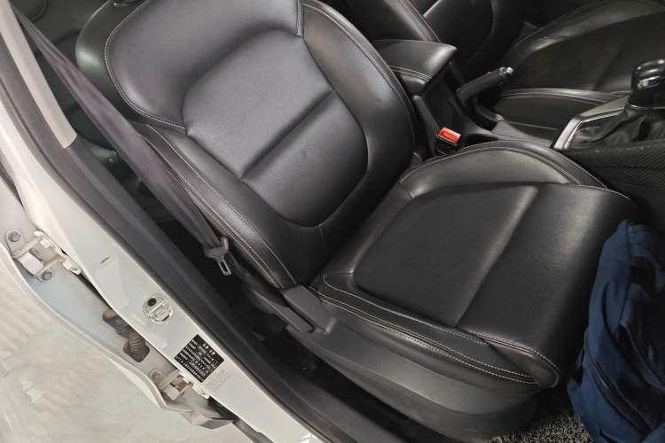 Used MG ZS 2018 1.5L Automatic Luxury Edition China V Standard