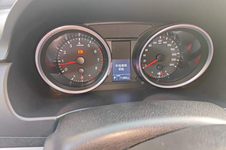 Used Haval H6 2015 Sport Edition 1.5T Automatic Two-Wheel Drive Luxury Model Odometer Close Up