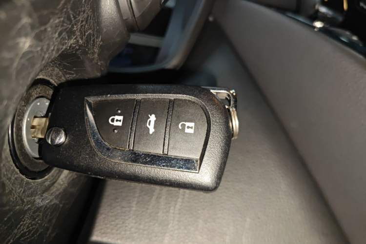 Used Toyota Levin 2022 Facelift TNGA 1.5L CVT Progressive Edition Vehicle Key