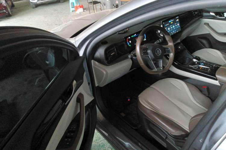 Used BYD Qin PLUS 2024 HONOR Edition DM-i 55KM Leading Model