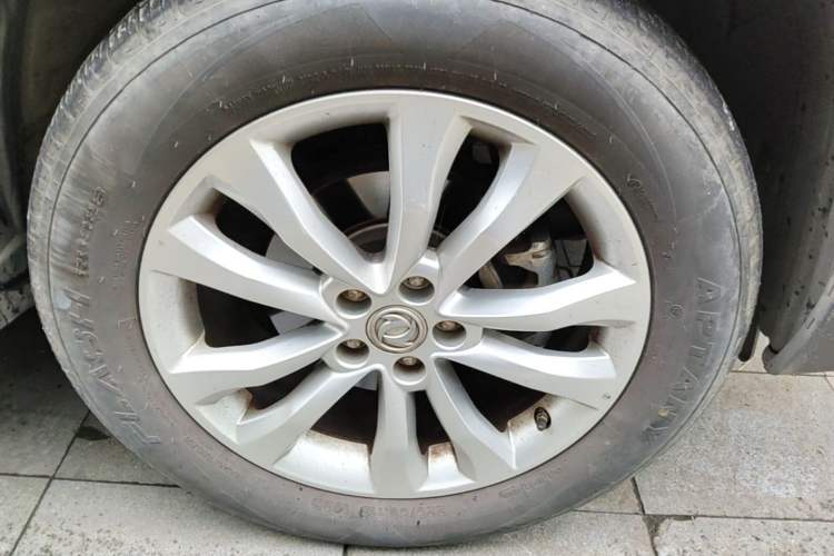 Used Dongfeng Aeolus AX7 2015 2.0L Automatic Zhiyi Trim
