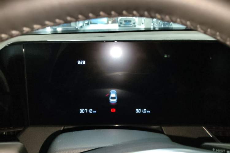 Used Bestune B70 2022 Third Generation 1.5T Automatic Enjoyment Version Instrument Cluster