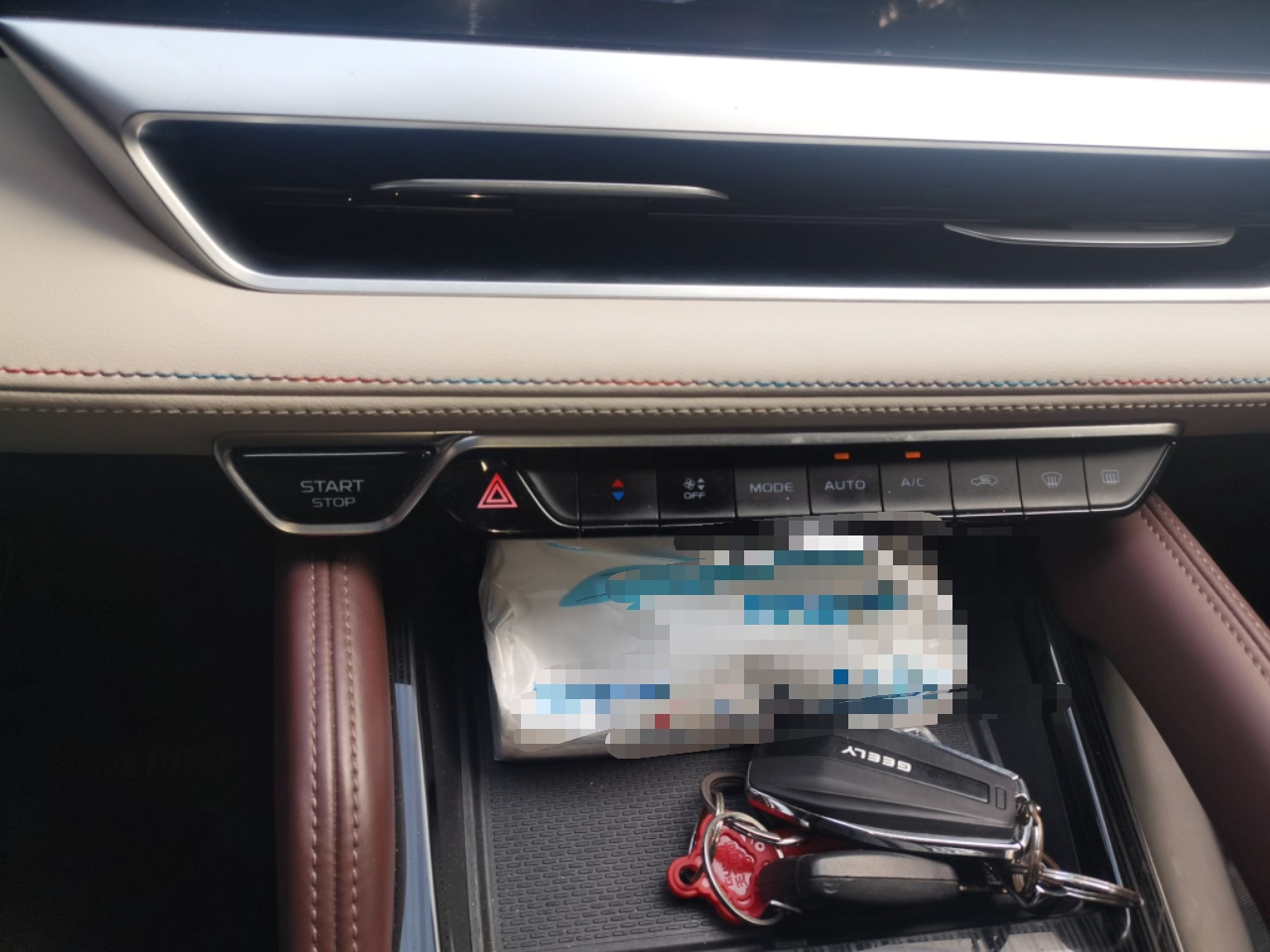 Geely Auto Monjaro L 2021 2.0TD DCT EVO Two-Wheel Drive Prestige Version — снимка 13