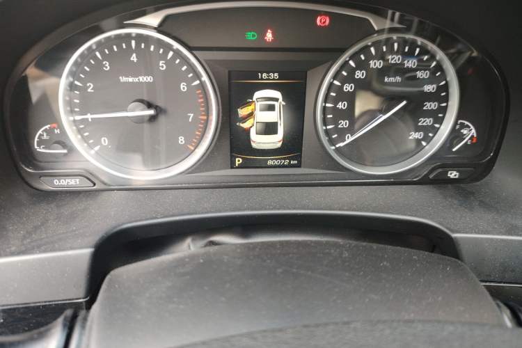 Used Geely Auto Emgrand GT 2016 2.4L Zunya Model Odometer Close Up