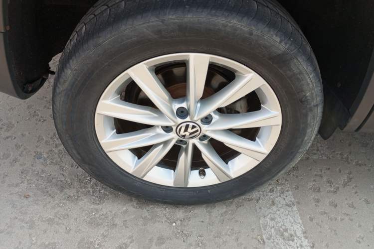 Used Volkswagen Tiguan 2015 1.8TSI Automatic Two-Wheel Drive Comfort Edition
