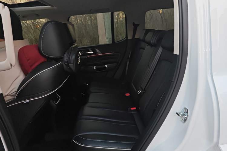 Used Tank 300 2021 City Edition 2.0T—Truly Stylish