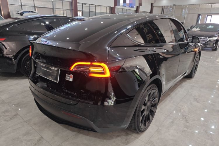 Used Tesla Model Y 2021 Standard Range Rear-Wheel Drive Version Rear Right 45 Deg