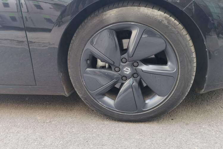 Used Leapmotor C01 2022 Rear-Drive Long-Range Version Right Front Wheel Hub