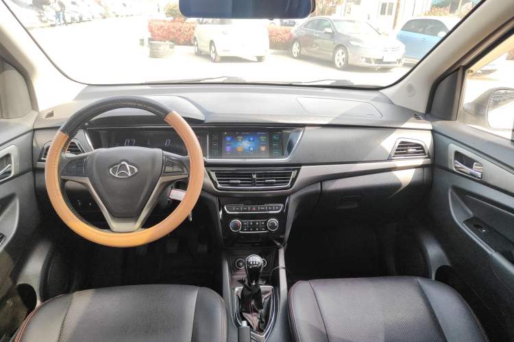 Used CHANGAN KAICHENG Oushang A600 2017 1.5L Manual Luxury Model Center Console