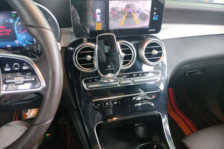 Used Mercedes-Benz GLC 2020 Facelifted GLC 260 L 4MATIC Dynamic Edition
