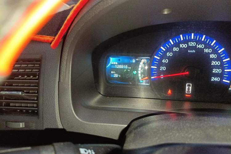 Used BYD G6 2012 1.5TID Automatic Prestige Version
