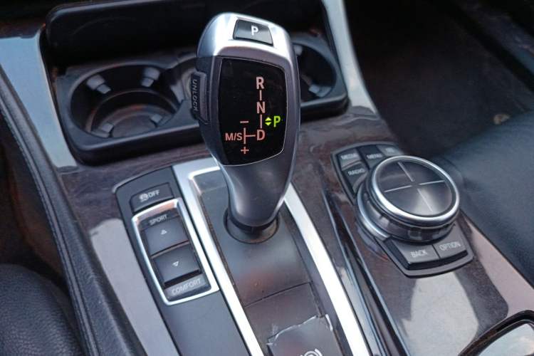 Used BMW 5 Series 2013 525Li Luxury Model Gear Lever