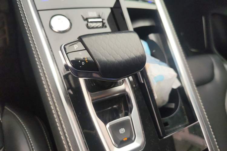 Used CHANGAN CS85 COUPE 2019 2.0T Automatic Version China VI Standard
