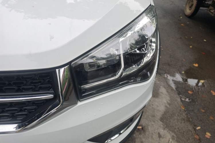 Used Chery Tiggo 3X 2018 1.5L Automatic Elite Edition Left Front Headlight