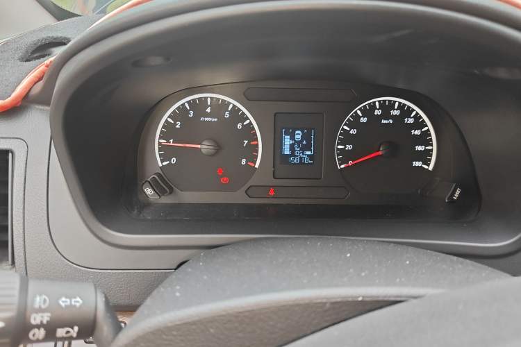 Used FORTHING Lingzhi PLUS 2021 Travel Edition 2.0L Manual Luxury 7-Seater