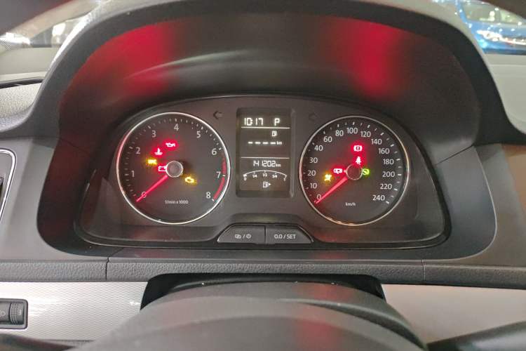 Used Volkswagen Gran Lavida 2013 1.6L Automatic Comfort Model
