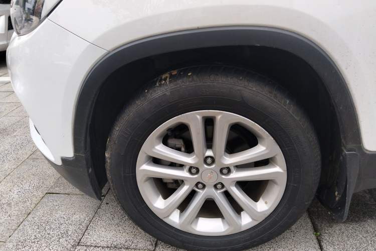 Used Chevrolet Trax 2018 330T Automatic Two-Wheel Drive Elite Model Left Front Wheel Hub