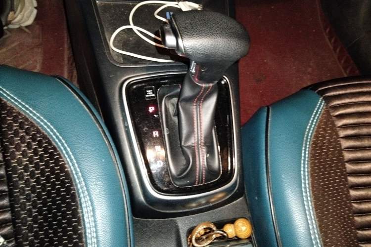 Used Kia KX Cross 2017 1.4L AT GLS