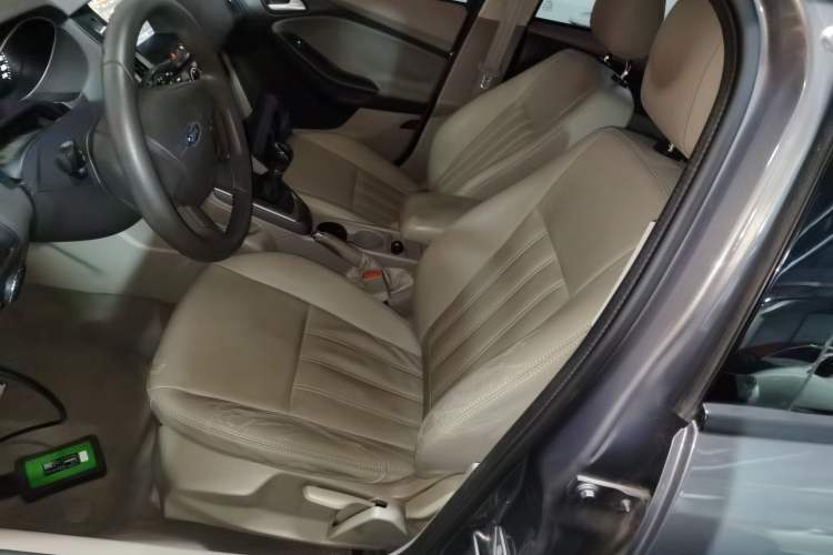 Used Ford Focus 2012 Sedan 1.6L Manual Comfort Model