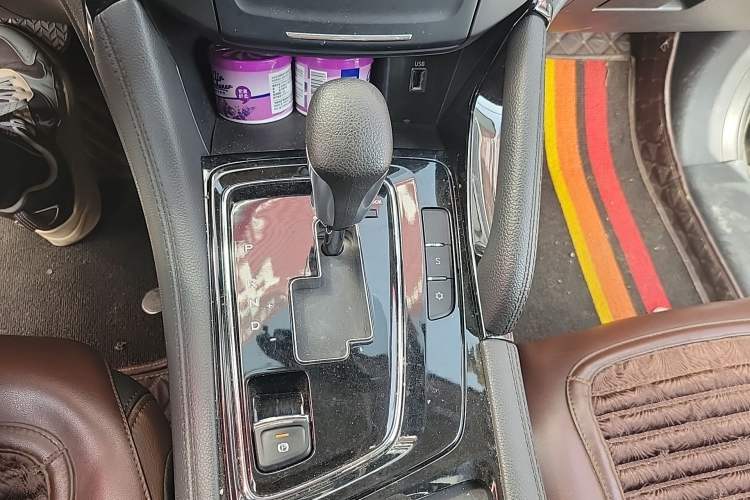 Used Dongfeng Aeolus AX7 2018 Classic 1.6T Automatic Luxury Model
