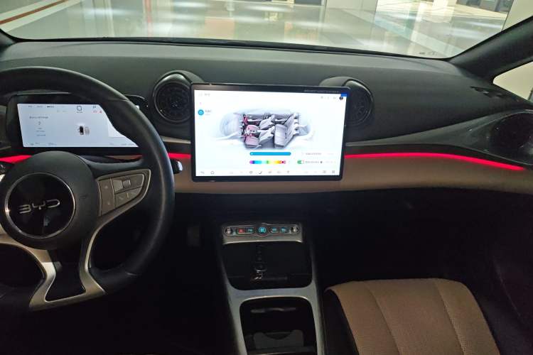Used BYD Dolphin 2025 Intelligent Driving Version 410 km Fashion Edition Audio And AC Panel