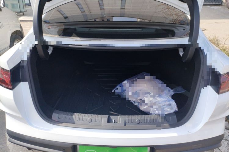 Used BYD Qin L 2024 DM-i 120KM Leading Model Trunk