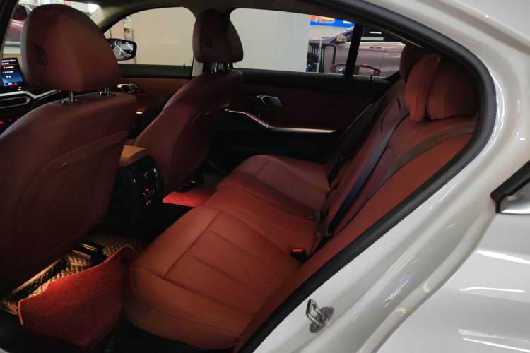 Used BMW 3 Series 2024 325Li M Sport Package Left Rear Seat