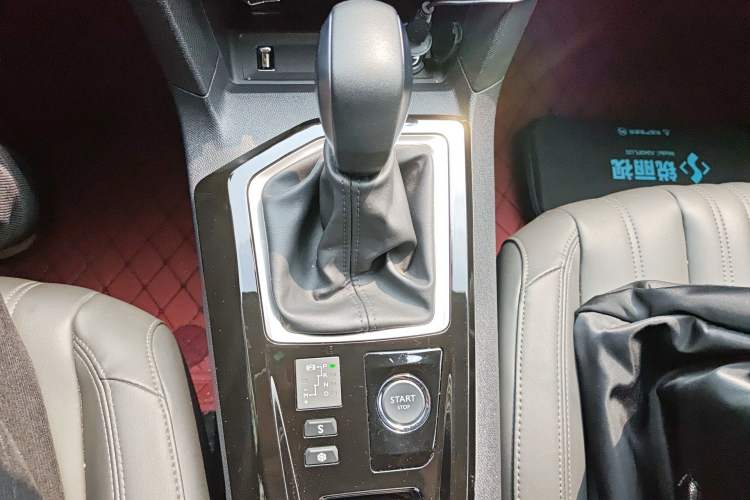 Used Peugeot 408 2022 1.6T Light-Chasing Edition
