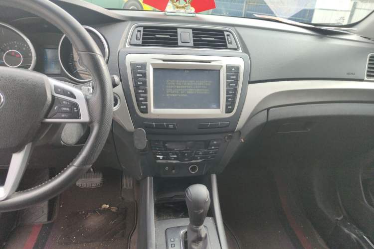 Used BAIC Senova X65 2015 2.0T Automatic Elite Model
