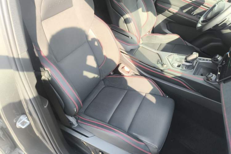 Used Lynk & Co 05 2022 2.0TD Four-Wheel Drive Dynamic Halo
