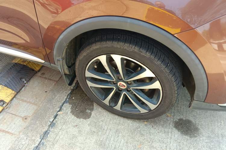 Used Roewe RX3 2018 1.6L Manual Internet Smart Edition