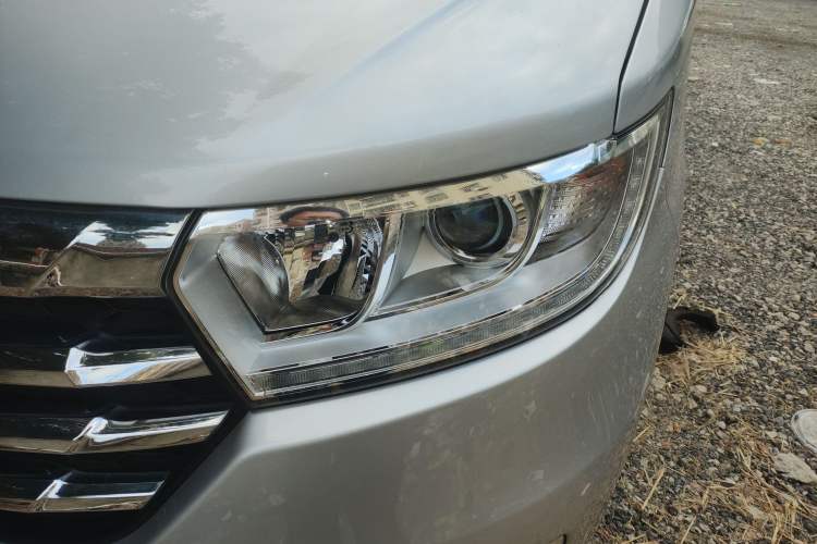 Used JAC Refine M3 2025 PLUS 1.8L Manual Classic Edition 5 Seats