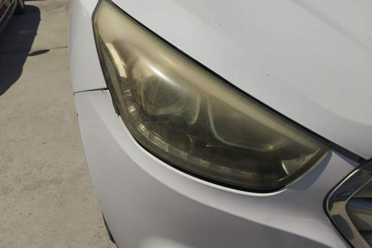 Used Hyundai ix35 2013 2.0L Automatic Two-Wheel Drive Smart GLS China IV Standard Right Front Headlight