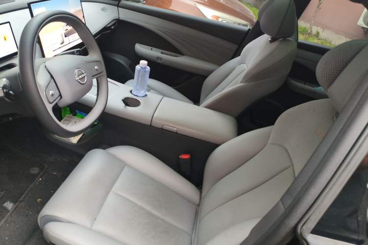 Used Nissan N7 2025 510 Pro Left Front Seat