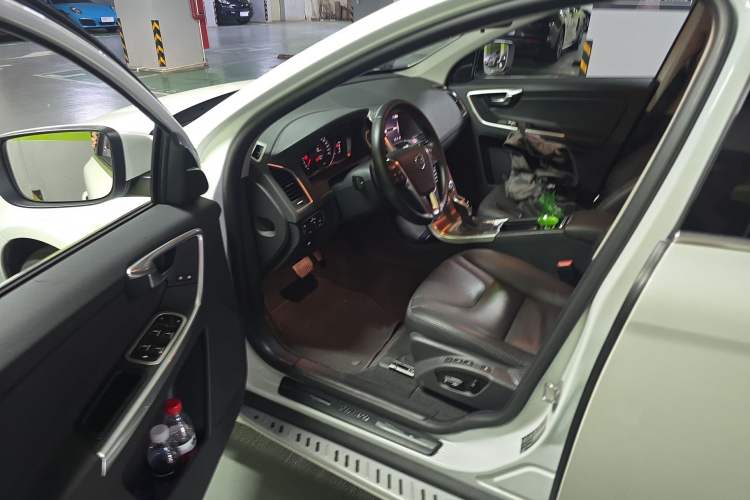 Used Volvo XC60 2017 T5 Smart Upgrade Edition
