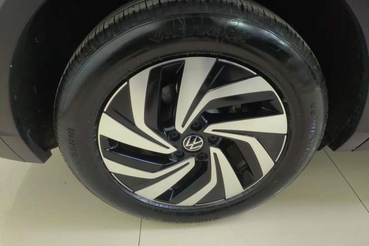 Used Volkswagen Tiguan L 2022 330TSI Automatic Two-Wheel Drive Smart Edition Exterior 5