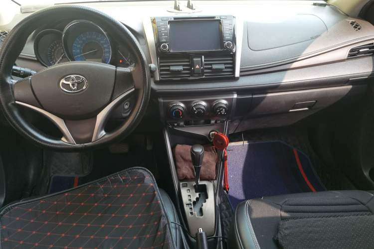 Used Toyota YARiS L Zhi Xuan 2015 1.5E Automatic Charm Edition
