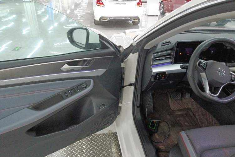 Used Volkswagen Lamando 2022 Lavida L 280TSI DSG Cool & Spicy Edition