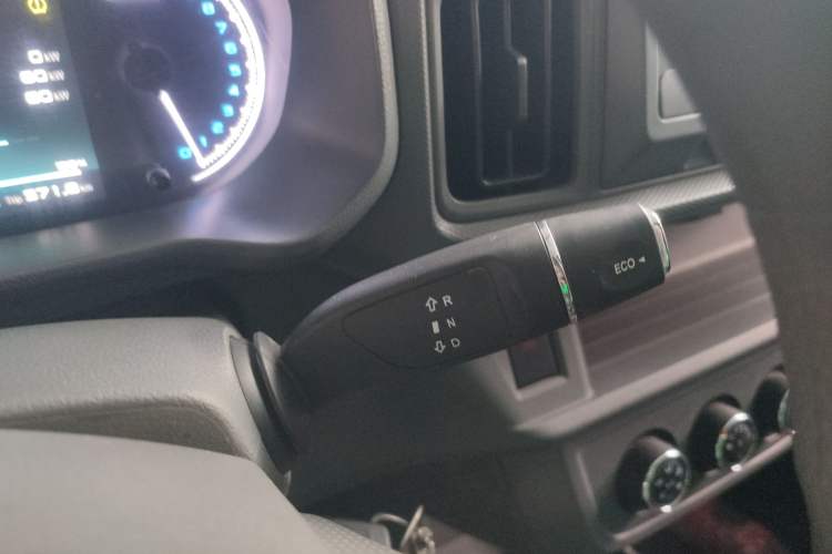 Used Karry Jiangtun E5 2024 268 km Range Open-Window 6-Seater Version
