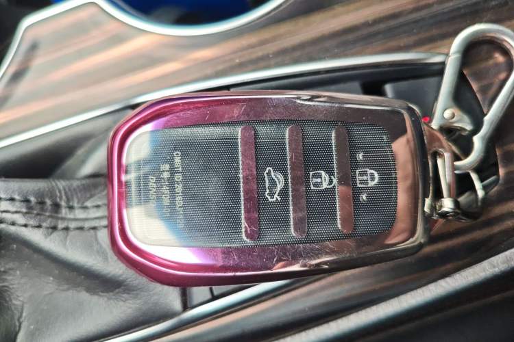 Used Toyota Camry 2018 2.5G Luxury Edition Vehicle Key