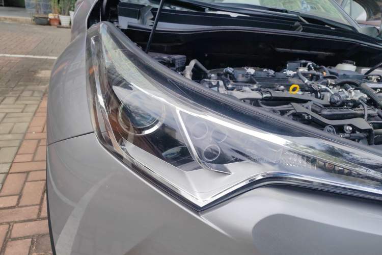 Used Toyota IZOA 2018 2.0L Yichi Version China VI Standard