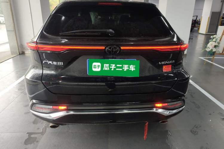 Used Toyota Venza 2023 2.0L CVT Two-Wheel Drive Luxury Edition Rear